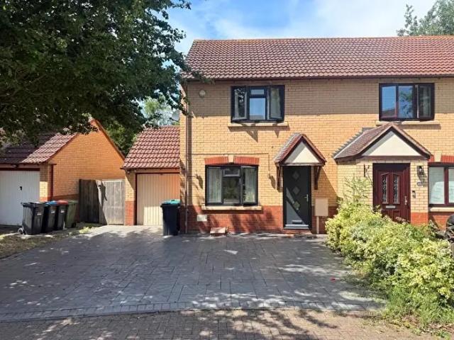 3 Bedroom Semi Detached House To Rent In Lamberhurst Grove, Kents Hill, MK7