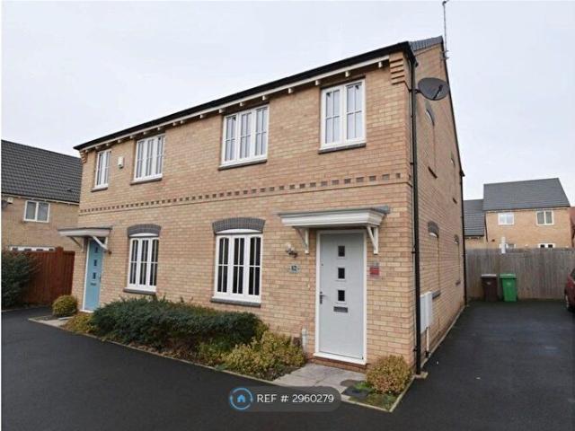 3 Bedroom Semi Detached House To Rent In Lapins Close, Nottingham, NG8