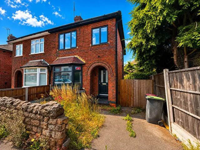 3 Bedroom Semi Detached House To Rent In Lilac Grove, Nottingham, NG9