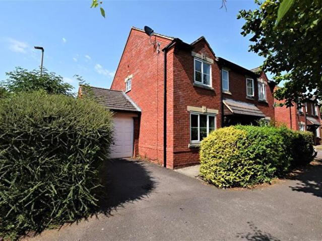 3 Bedroom Semi Detached House To Rent In Lily Close, Bicester, Oxfordshire, OX26