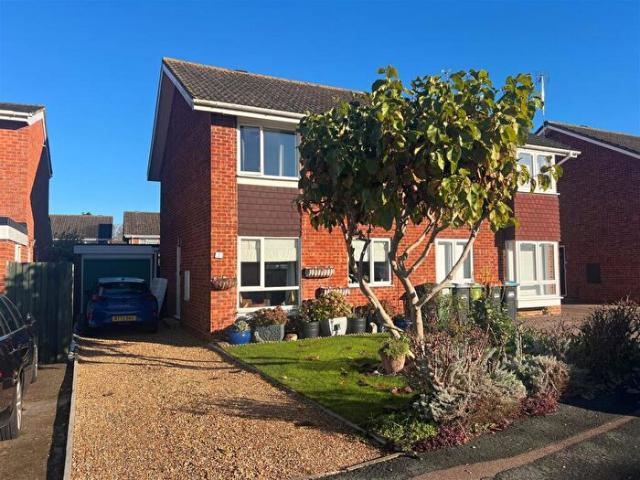 3 Bedroom Semi Detached House To Rent In Pentlands, Fullers Slade, Milton Keynes, MK11
