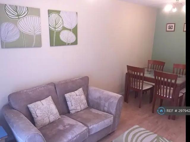 3 Bedroom Semi Detached House To Rent In Perry Close, Tamworth, B79