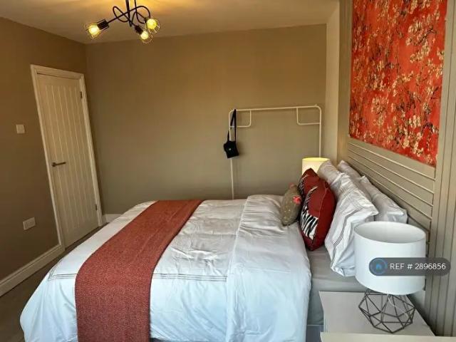 3 Bedroom Semi Detached House To Rent In Rangoon Road, Solihull, B92
