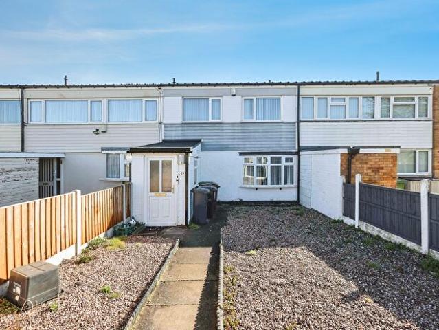 3 Bedroom Semi Detached House To Rent In Rathlin Croft, Birmingham, B36