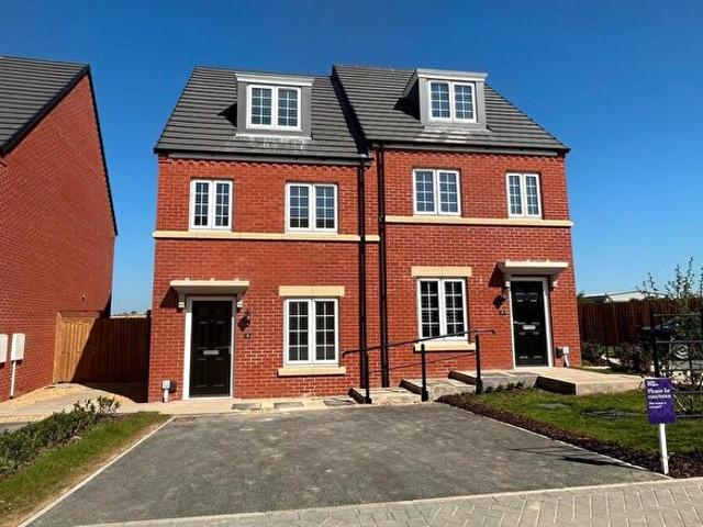 3 Bedroom Semi Detached House To Rent In Regalia Road, Market Harborough, LE16