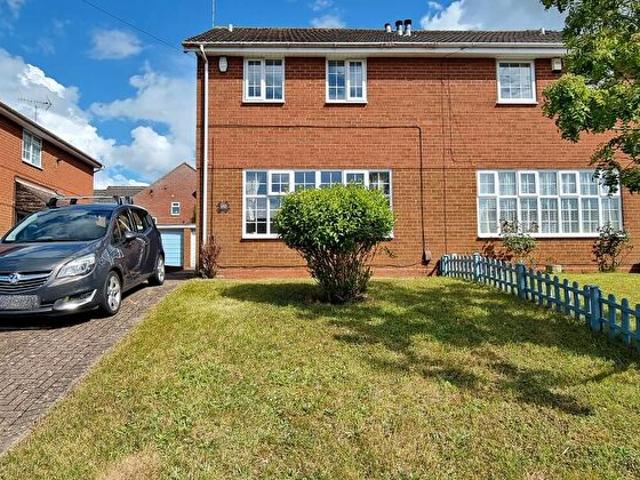 3 Bedroom Semi Detached House To Rent In St Johns Road, Kettering, NN15