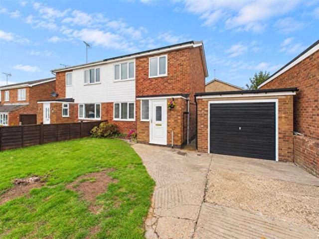 3 Bedroom Semi Detached House To Rent In, St. Johns Road, Ise Lodge, Kettering, NN15