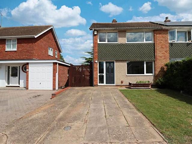 3 Bedroom Semi Detached House To Rent In St Lukes Close, Kettering, NN15