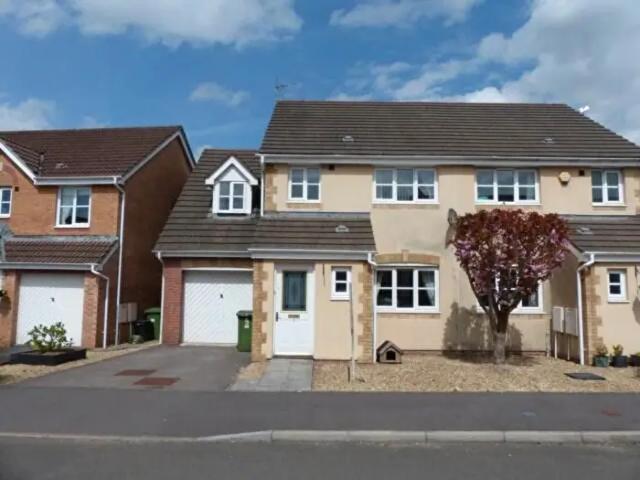 3 Bedroom Semi Detached House To Rent In St Peters Anenue, CF72