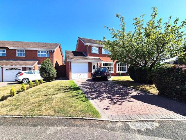 3 Bedroom Semi Detached House To Rent In St. Simons Close, Sutton Coldfield, B75