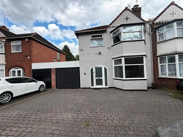 3 Bedroom Semi detached House To Rent In Stechford Road, Birmingham, B34