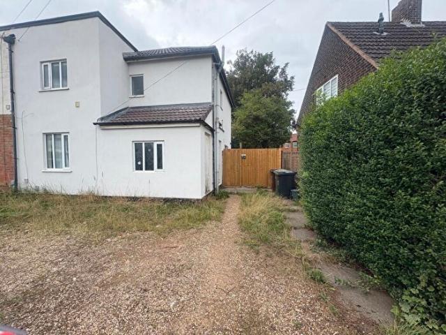 3 Bedroom Semi Detached House To Rent In Stephenson Way, Corby, NN17