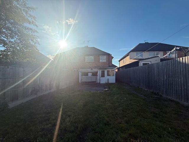 3 Bedroom Semi Detached House To Rent In Stonehill Avenue, LE4