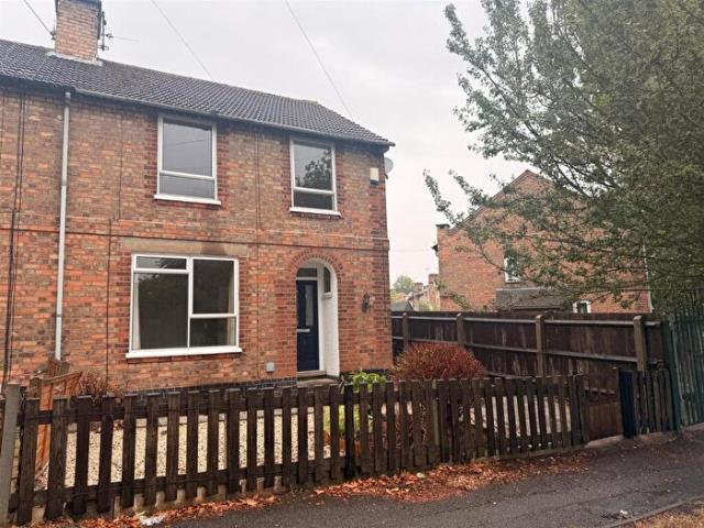 3 Bedroom Semi Detached House To Rent In Sutton Road, Leicester, LE2