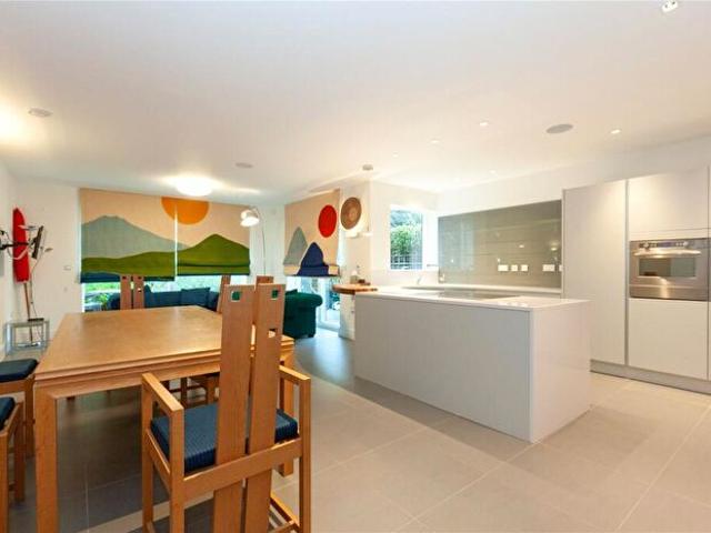 3 Bedroom Semi Detached House To Rent In Short Let Stunning Three Bedroom. Bathroom Contemporary Home, OX2