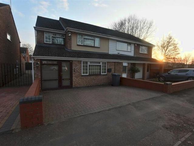 3 Bedroom Semi Detached House To Rent In Silverstone Drive, Leicester, LE4
