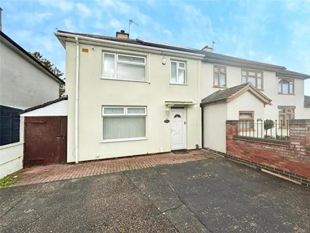 3 Bedroom Semi Detached House To Rent In Simmins Crescent, Leicester, Leicestershire, LE2