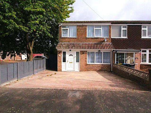 3 Bedroom Semi Detached House To Rent In Skipwith Close, Brinklow, Rugby, CV23