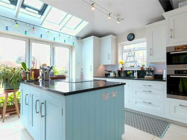 3 Bedroom Semi Detached House To Rent In Southdale Road, Oxford, OX2