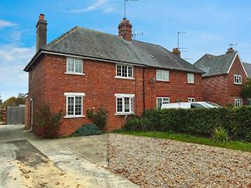 3 Bedroom Semi Detached House To Rent In Springfield Avenue, Banbury, Oxfordshire, OX16