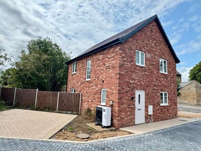 3 Bedroom Semi Detached House To Rent In The Causeway, Carlton, MK43