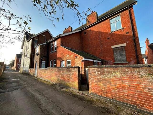 3 Bedroom Semi Detached House To Rent In Western Road, Wolverton, MK12