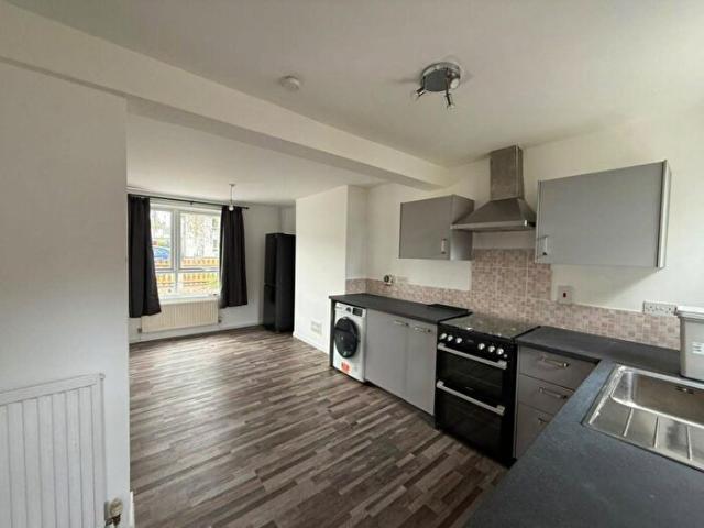 3 Bedroom Semi Detached House To Rent In Windley Road, Leicester, LE2