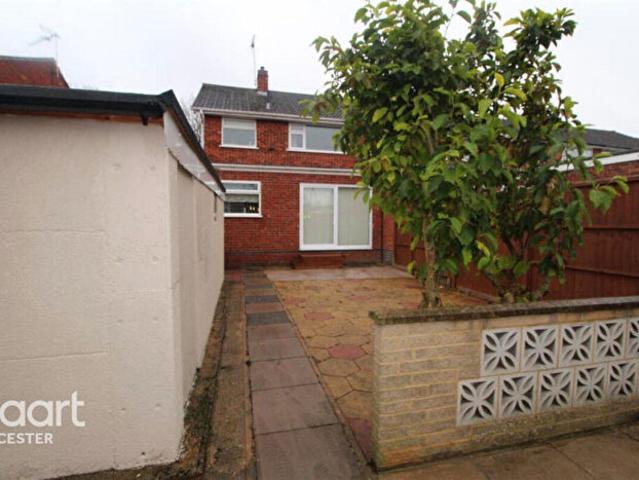 3 Bedroom Semi Detached House To Rent In Winslow Drive, Wigston, LE18