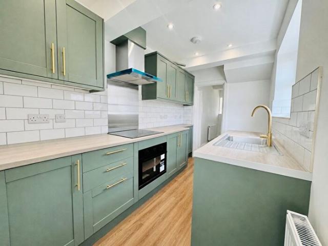 3 Bedroom Semi Detached House To Rent In Wordsworth Avenue, Sinfin, Derby, DE24