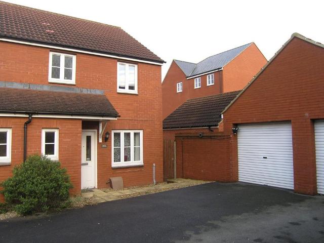 3 bedroom semi detached house to rent