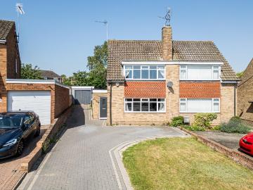 3 bedroom semi detached house to rent