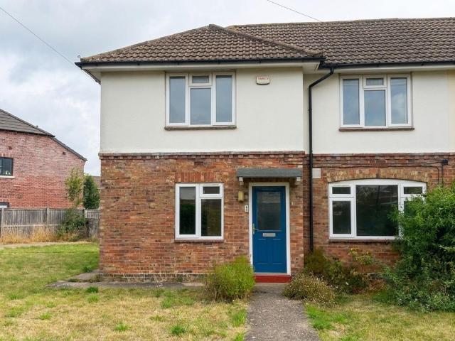 3 bedroom semi detached house to rent