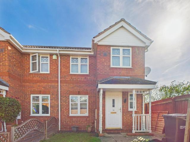 3 bedroom semi detached house to rent