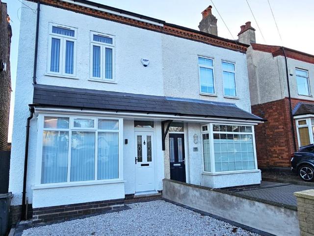 3 bedroom semi detached house to rent