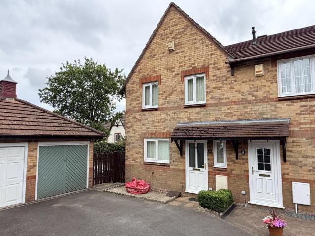 3 bedroom semi detached house to rent