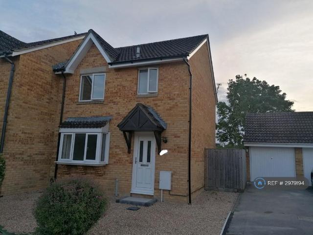 3 bedroom semi detached house to rent