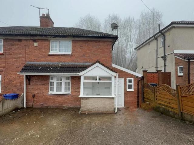 3 bedroom semi detached house to rent