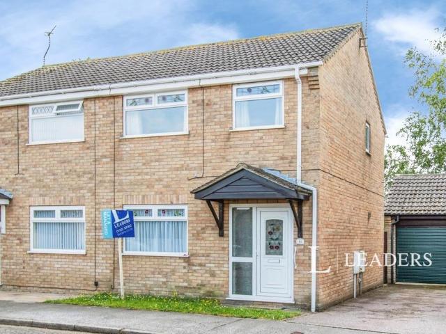 3 bedroom semi detached house to rent