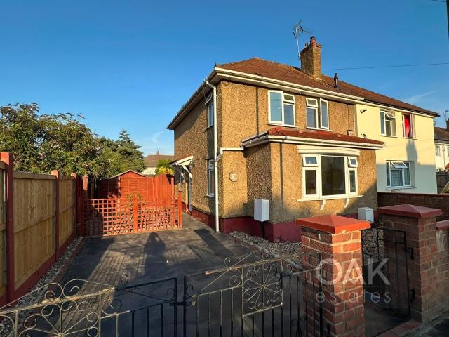 3 bedroom semi detached house to rent