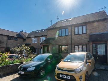 Colney Hatch, London, Greater London - Equipped kitchen