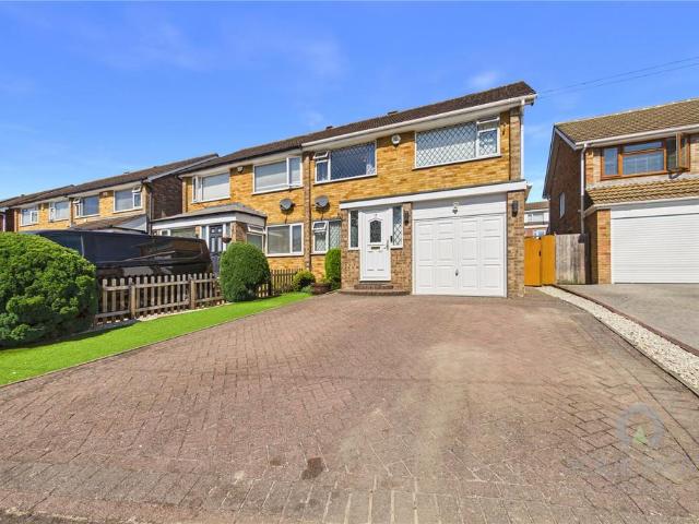 3 bedroom semi detached house to rent