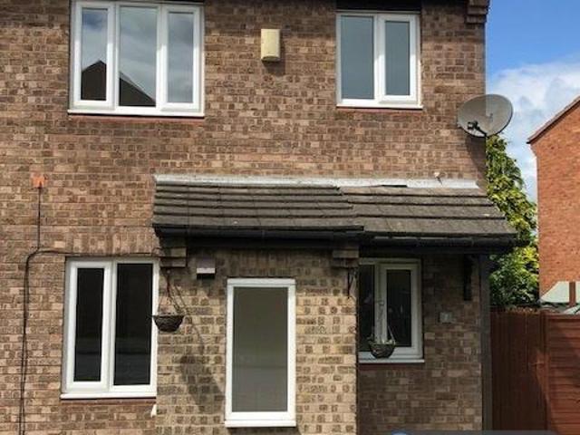 3 bedroom semi detached house to rent