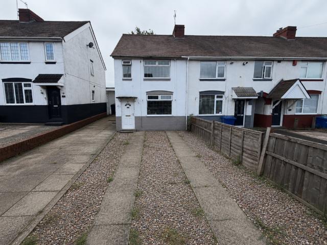 3 bedroom semi detached house to rent