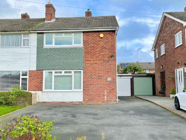 3 bedroom semi detached house to rent