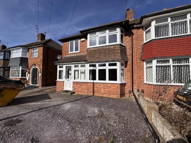 3 bedroom semi detached house to rent
