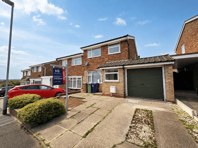 3 bedroom semi detached house to rent