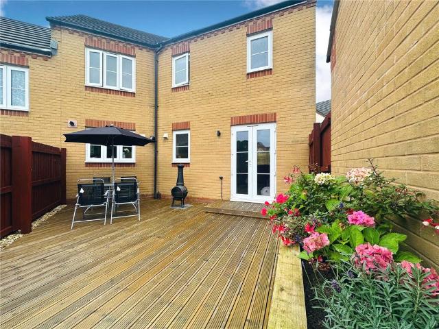3 bedroom semi detached house to rent