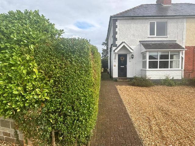 3 bedroom semi detached house to rent