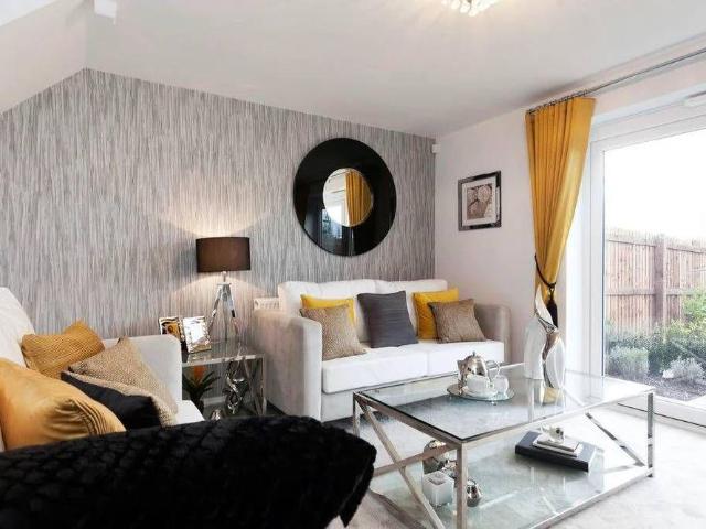 3 bedroom semi detached house to rent