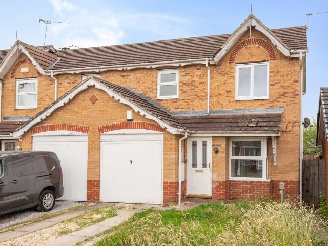 3 bedroom semi detached house to rent